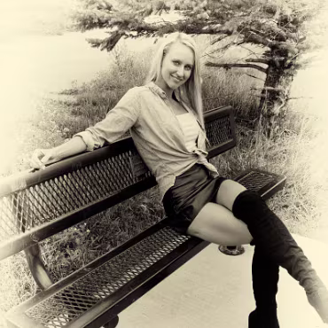 Chelsea Marie Bandw 09 23 2022 005