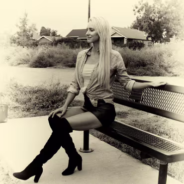 Chelsea Marie Bandw 09 23 2022 017