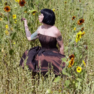 April Teaze 08 31 2022 071