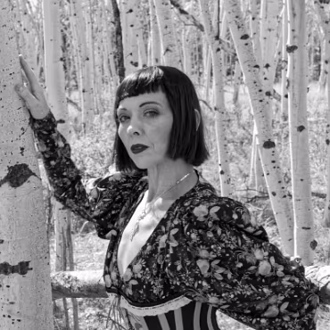 April_Teaze_Ii_B_And_W-10-17-2022-009