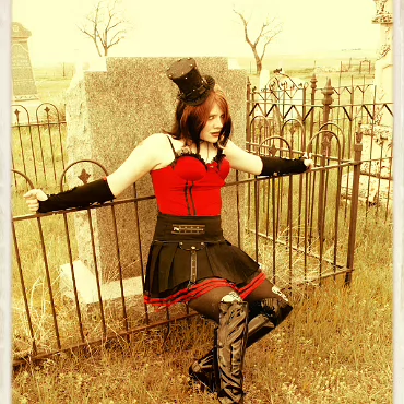 Coral Amber Lambert