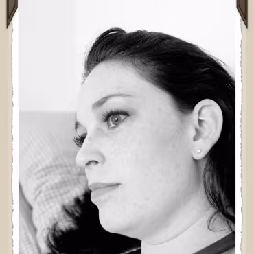 Dangerous Curves The many facits of sara cate as we spend an afternoon photographing/