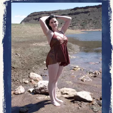 Dangerous Curves The many facits of sara cate as we spend an afternoon photographing/