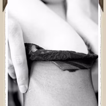 Dangerous Curves The many facits of sara cate as we spend an afternoon photographing/