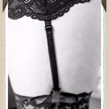 Dangerous Curves The many facits of sara cate as we spend an afternoon photographing/