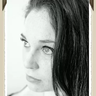 Dangerous Curves The many facits of sara cate as we spend an afternoon photographing/