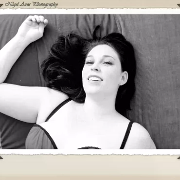 Dangerous Curves The many facits of sara cate as we spend an afternoon photographing/