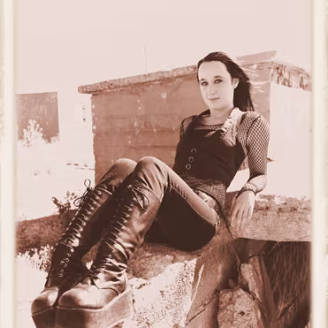 Heather Brown - Part 2 Our 2nd shoot together worked perfectly. Heather wanted to shoot at the 