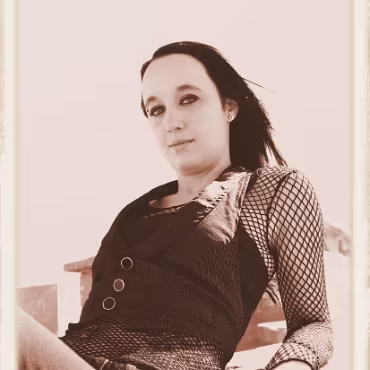 Heather Brown - Part 2 Our 2nd shoot together worked perfectly. Heather wanted to shoot at the 