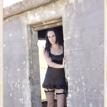 Heather Brown - Part 2 Our 2nd shoot together worked perfectly. Heather wanted to shoot at the 