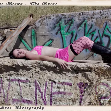 Heather Brown - Part 2 Our 2nd shoot together worked perfectly. Heather wanted to shoot at the 