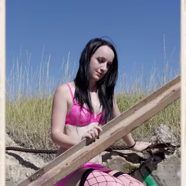 Heather Brown - Part 2 Our 2nd shoot together worked perfectly. Heather wanted to shoot at the 