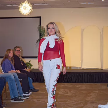 Catwalk_and_Crack-ups-16-05-2025-099 Fashion Show for Mental Health Day.�