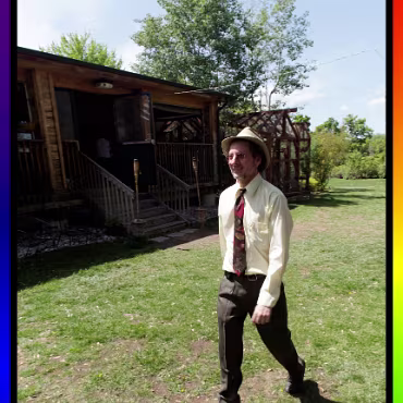 Burleque - April 2012 Burleque - April 2012