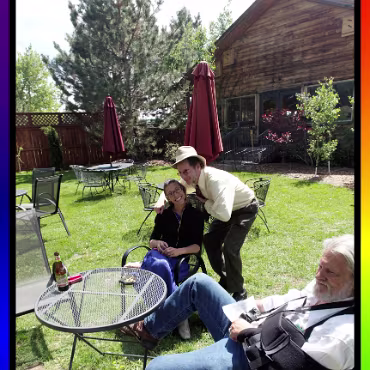 Burleque - April 2012 Burleque - April 2012