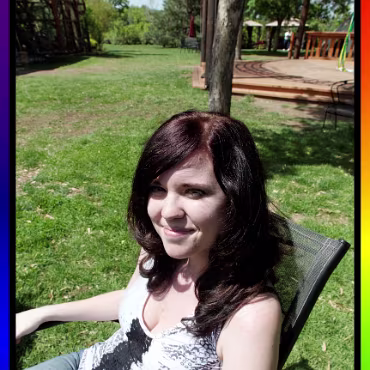 Burleque - April 2012 Burleque - April 2012