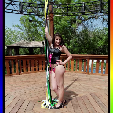 Burleque - April 2012 Burleque - April 2012