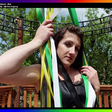 Burleque - April 2012 Burleque - April 2012