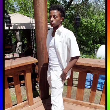 Burleque - April 2012 Burleque - April 2012