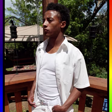 Burleque - April 2012 Burleque - April 2012