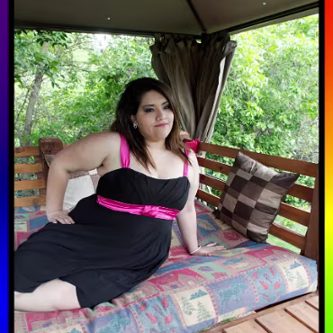 Burleque - April 2012 Burleque - April 2012