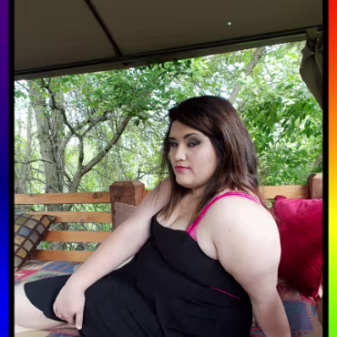 Burleque - April 2012 Burleque - April 2012