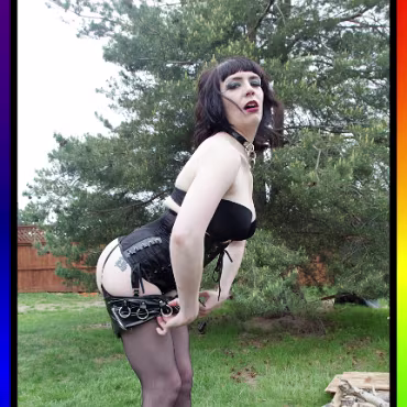 Burleque - April 2012 Burleque - April 2012