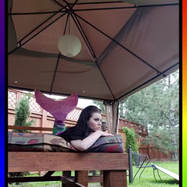 Burleque - April 2012 Burleque - April 2012