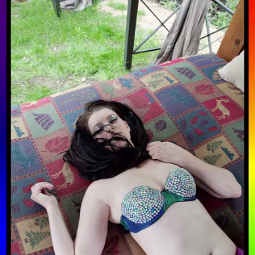 Burleque - April 2012 Burleque - April 2012