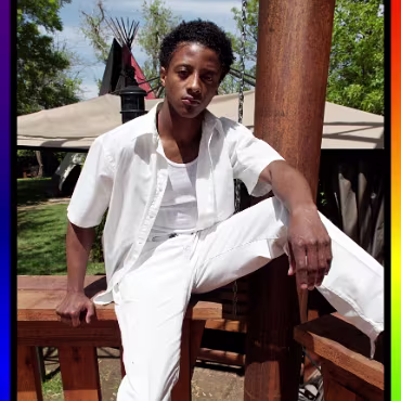 Burleque - April 2012 Burleque - April 2012