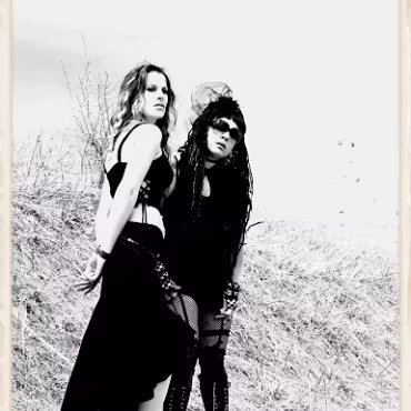 Dirty Dish And Tracey Southerly 051