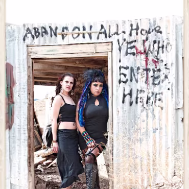 Dirty Dish And Tracey Southerly 131