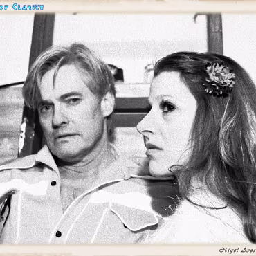 Tracey Southerly and David Gordon Roll Up, Roll UP, Read All About IT! Is this the start and end of a relationship? Did he, Didn't he?