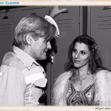 Tracey Southerly and David Gordon Roll Up, Roll UP, Read All About IT! Is this the start and end of a relationship? Did he, Didn't he?