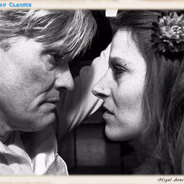 Tracey Southerly and David Gordon Roll Up, Roll UP, Read All About IT! Is this the start and end of a relationship? Did he, Didn't he?