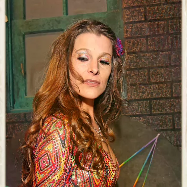 Tracey Southerly Tracey gives us that pure look of the 70's (well maybe 60's).