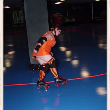 The Derby Girls - Nov. 14th Before videoing the bouts here are some photographs of the warm ups and tear down.