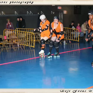 The Derby Girls - Nov. 14th Before videoing the bouts here are some photographs of the warm ups and tear down.