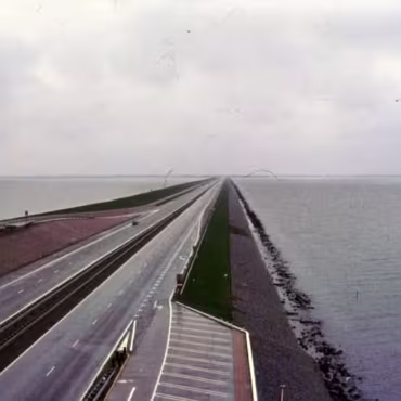 Holland - Nederlands All of these photographs were taken with my Canon F1 and scanned from the slides. Quality is therefore somewhat lacking!