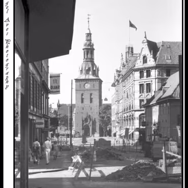 Vigeland Park, Oslo All of these photographs were taken with my Canon F1 and scanned from the slides. Quality is therefore somewhat lacking!
