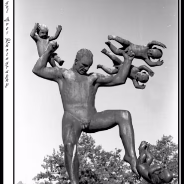 Vigeland Park, Oslo All of these photographs were taken with my Canon F1 and scanned from the slides. Quality is therefore somewhat lacking!