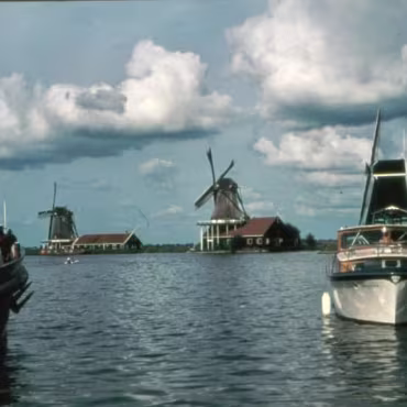 Inside a working Windmill All of these photographs were taken with my Canon F1 and scanned from the slides. Quality is therefore somewhat lacking!
